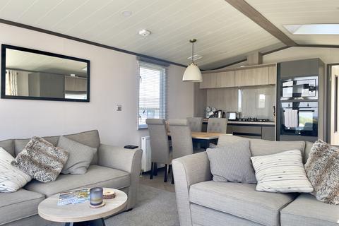 2 bedroom lodge for sale, NEWQUAY TR8