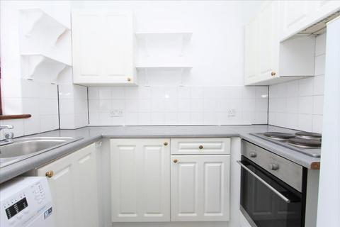 1 bedroom flat to rent, Hickory Close, London, N9