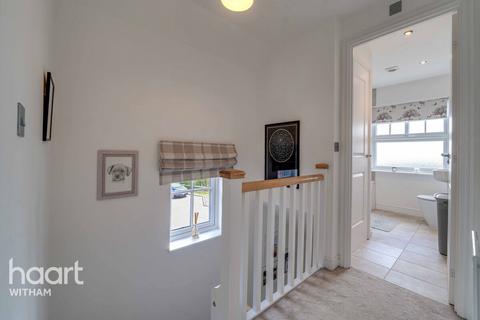 12 Collar Way, Witham, CM8 1YX