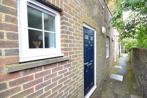 2 bedroom apartment for sale, 11a Cantelupe Road, East Grinstead, RH19