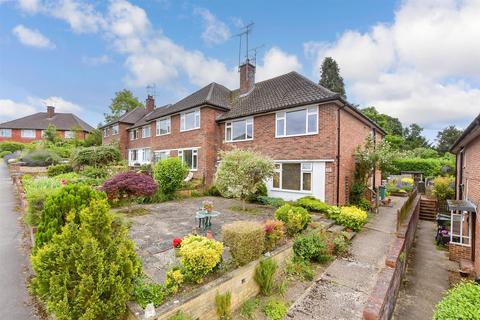 2 bedroom maisonette for sale, Minchin Close, Leatherhead, Surrey