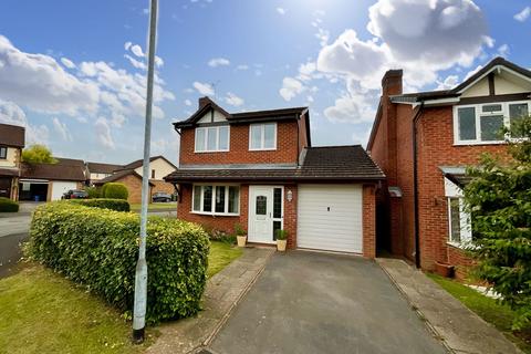3 bedroom detached house for sale, Shardlow Close, Stone, ST15