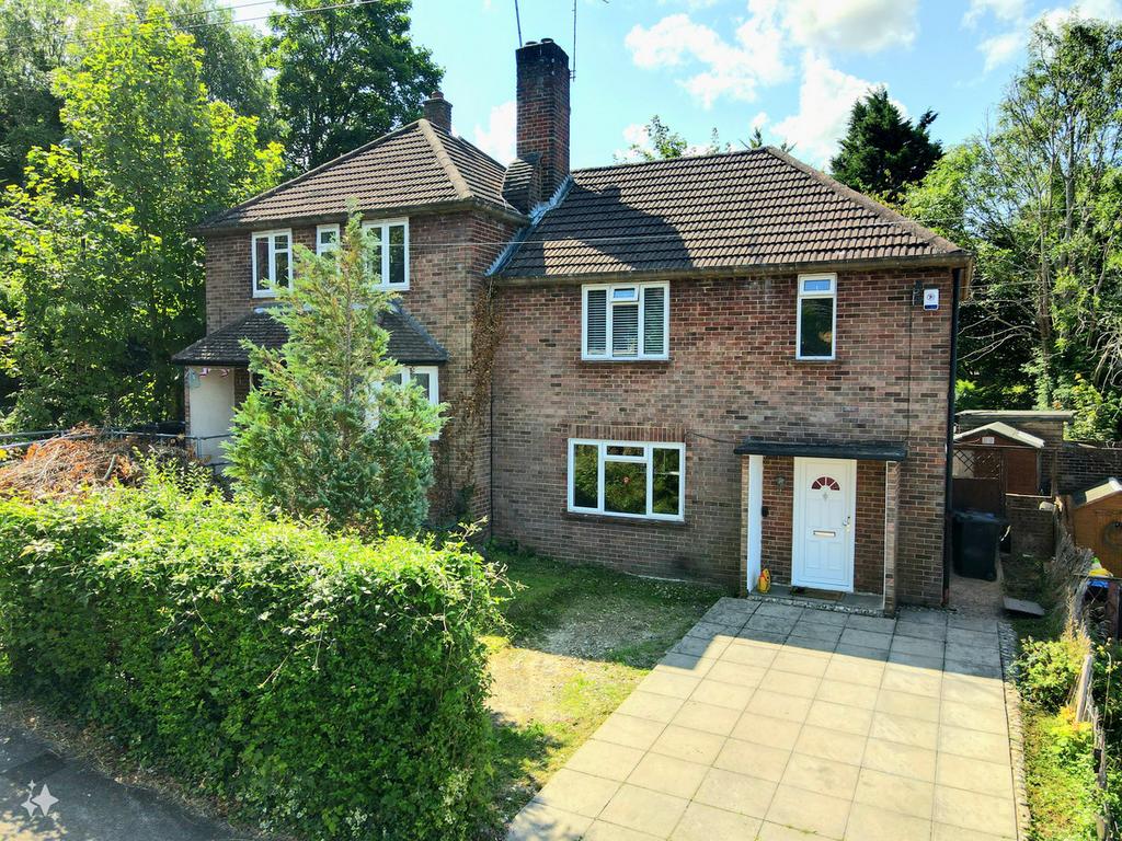 Whitefield Avenue, Purley, CR8 3 bed semidetached house for sale £