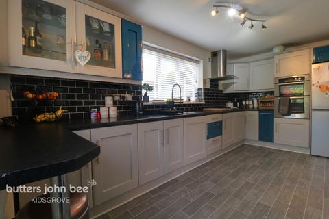 3 bedroom semi-detached house for sale, Turnhurst Road, Packmoor, ST7