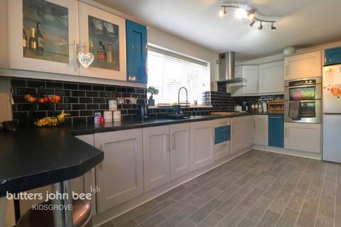 3 bedroom semi-detached house for sale, Turnhurst Road, Packmoor, ST7