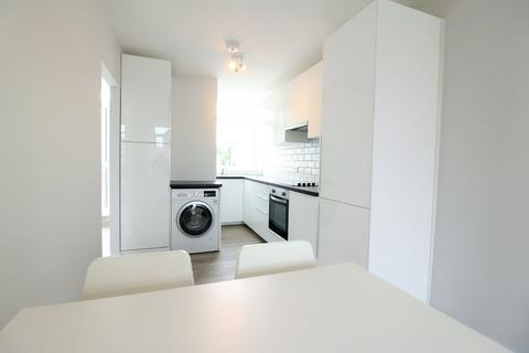 4 bedroom apartment to rent, Bethnal Green Road, London, Greater London, E2
