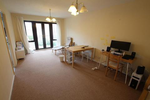 2 bedroom apartment to rent, The Rowans, Woking GU22