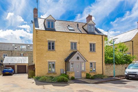 5 bedroom detached house for sale, Churn Meadows, Cirencester, Gloucestershire, GL7