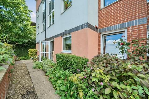 1 bedroom retirement property for sale, Newbury,  Berkshire,  RG14