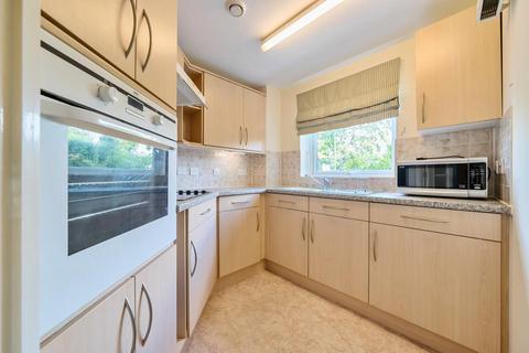 1 bedroom retirement property for sale, Newbury,  Berkshire,  RG14