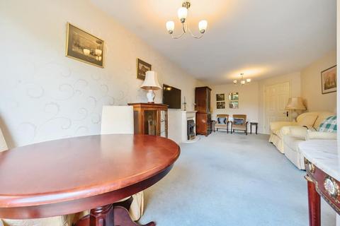 1 bedroom retirement property for sale, Newbury,  Berkshire,  RG14