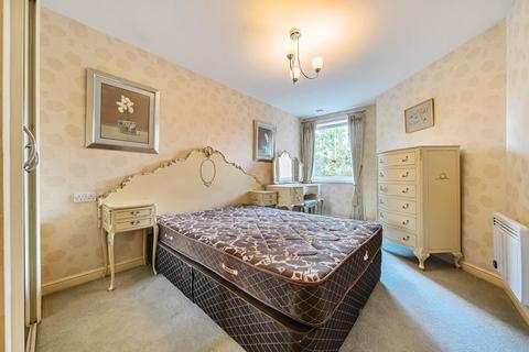 1 bedroom retirement property for sale, Newbury,  Berkshire,  RG14