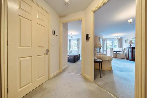 1 bedroom retirement property for sale, Newbury,  Berkshire,  RG14