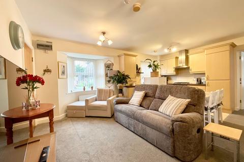 2 bedroom flat for sale, The Crossings, Stone, ST15