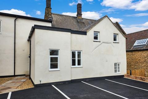 1 bedroom mews for sale, Causeway, Banbury OX16