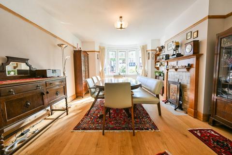 undefined, Riverside Close, Kingston Upon Thames, KT1