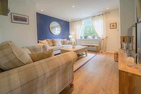 30 Dorts Crescent, Church Fenton, Tadcaster, LS24 9RU