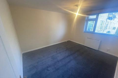 2 bedroom flat to rent, Belstead Avenue, Ipswich IP2