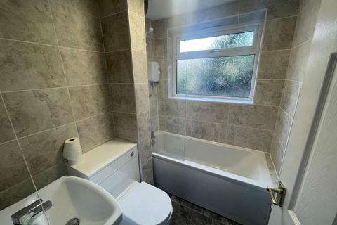 2 bedroom flat to rent, Belstead Avenue, Ipswich IP2