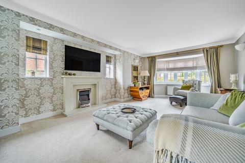 8 Hunsdon Close, Eastchurch, Sheerness, ME12 4AU