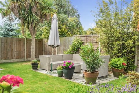 8 Hunsdon Close, Eastchurch, Sheerness, ME12 4AU