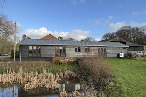 Office to rent, Unit 8 Longmoor Farm Buildings, Cranbury Park, Hocombe Road, Otterbourne, Winchester, SO21 2RH