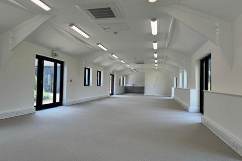 Office to rent, Unit 8 Longmoor Farm Buildings, Cranbury Park, Hocombe Road, Otterbourne, Winchester, SO21 2RH