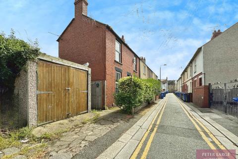 2 bedroom end of terrace house for sale, 2 South Kinmel Street, Rhyl, Denbighshire LL18 1BU