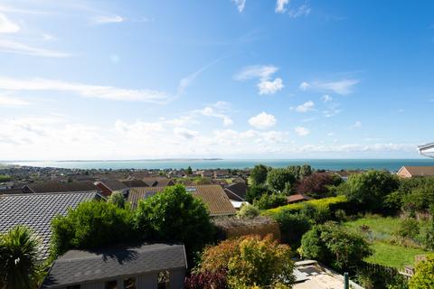 4 bedroom semi-detached house for sale, Swallow Avenue, Whitstable