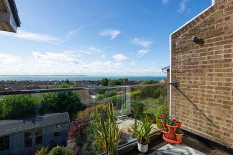 4 bedroom semi-detached house for sale, Swallow Avenue, Whitstable