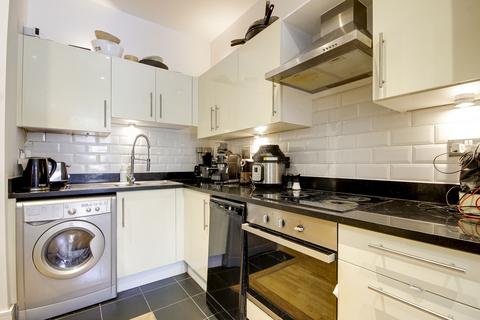 2 bedroom flat for sale, South City Court, Peckham SE15