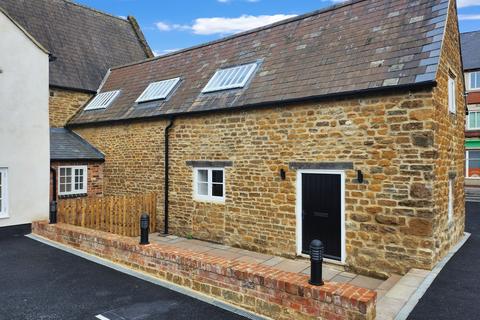 2 bedroom mews for sale, Causeway, Banbury OX16