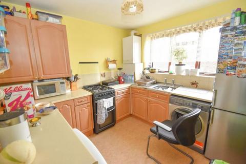 2 bedroom flat for sale, Park Avenue, Skegness, Lincolnshire, PE25 1BL