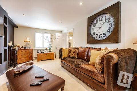 3 bedroom end of terrace house for sale, Victoria Road, Ongar, Essex, CM5