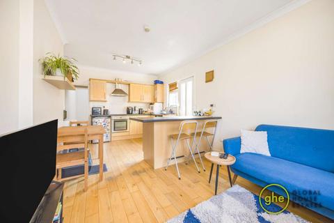 2 bedroom maisonette for sale, Venetian Road, Camberwell Green, London