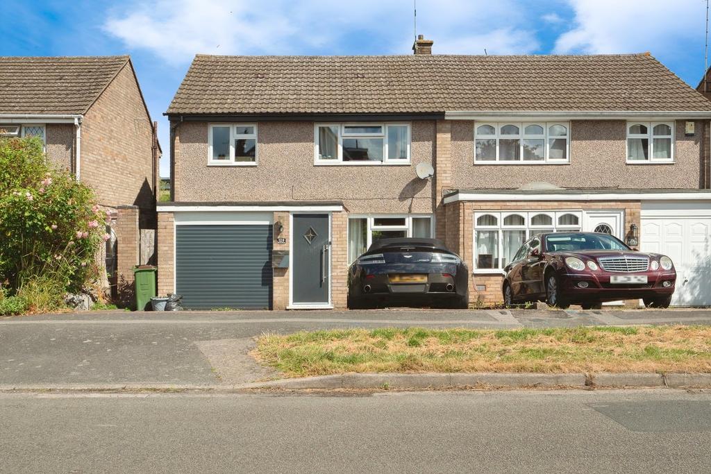 Packer Avenue, Leicester LE3 3 Bed Semi-detached House For Sale - £260,000