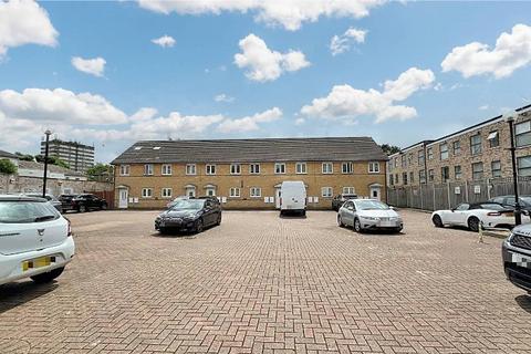 21 Lacewing Close, London, E13 8AD