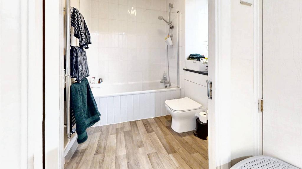 Bathroom (4).jpeg