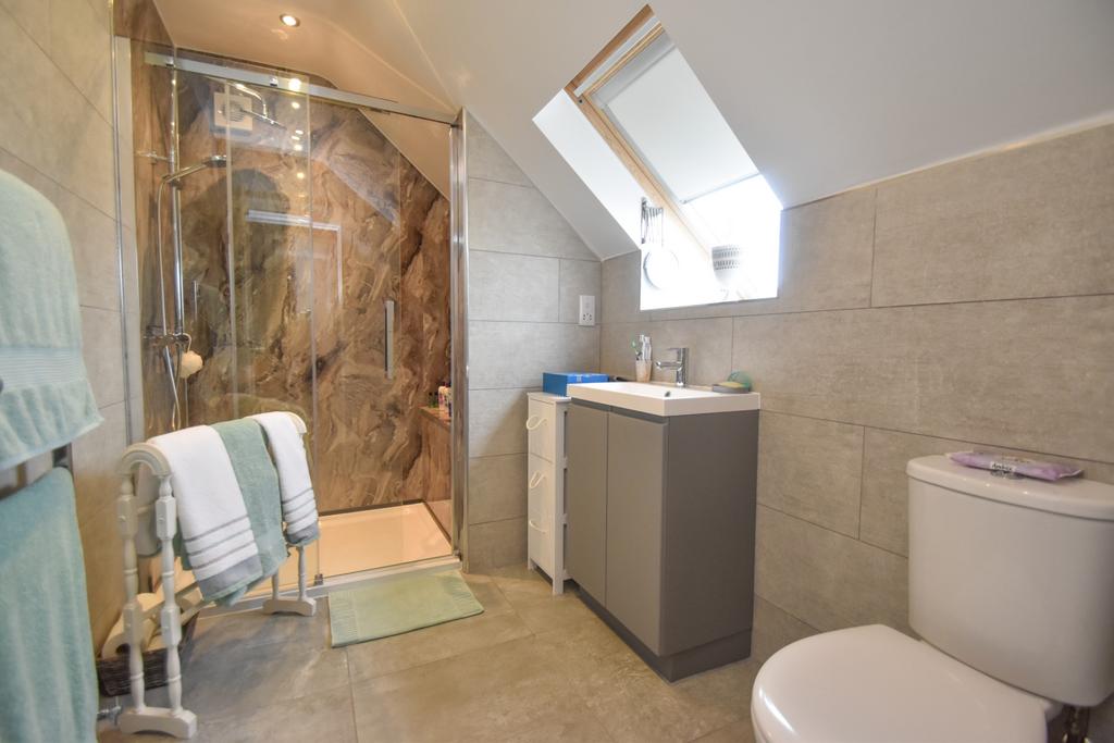 En suite shower room