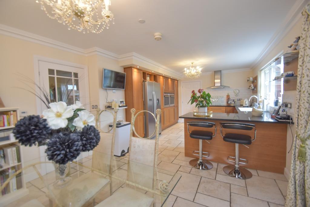 Kitchen diner