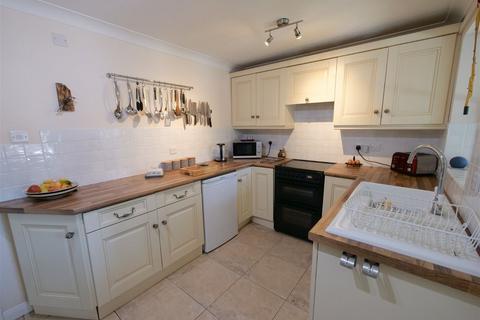 4 bedroom end of terrace house for sale, Noyes Avenue, Laxfield, Suffolk