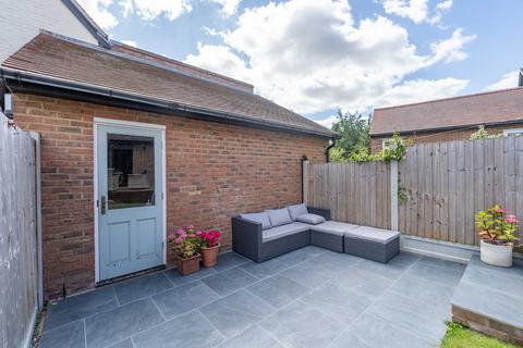 85 Cornelius Vale, Chelmsford, CM2 6GY