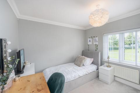 85 Cornelius Vale, Chelmsford, CM2 6GY