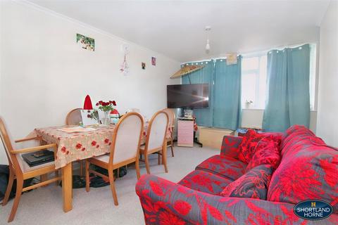 2 bedroom maisonette for sale, Darnford Close, Walsgrave and Garage 88, Coventry, West Midlands, CV1 1EW