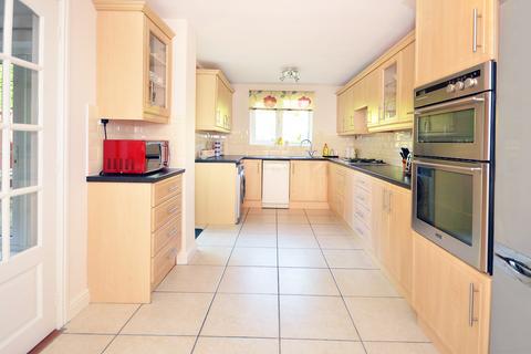 4 bedroom detached house for sale, The Avenue, Stanwick