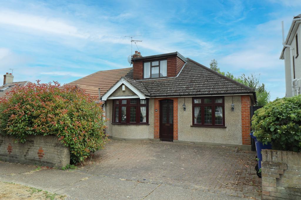 Lander Road, Grays RM17 4 bed semidetached bungalow for sale £445,000