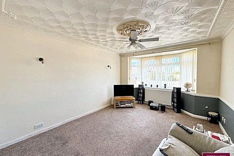 2 bedroom detached bungalow for sale, Garnett Drive, Prestatyn, Denbighshire, LL19 7DN