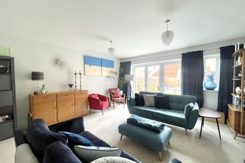 2 bedroom end of terrace house for sale, Buzzard Close, Stratford-upon-Avon CV37