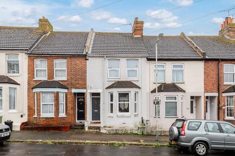 18 Fernbank Crescent, Folkestone, CT19 5SF
