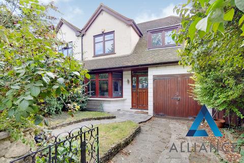 3 bedroom semi-detached house for sale, Langton Way, London SE3